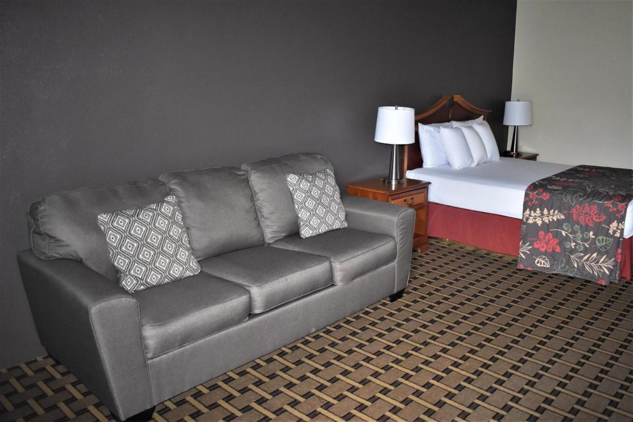 Gadsden Inn And Suites Room photo